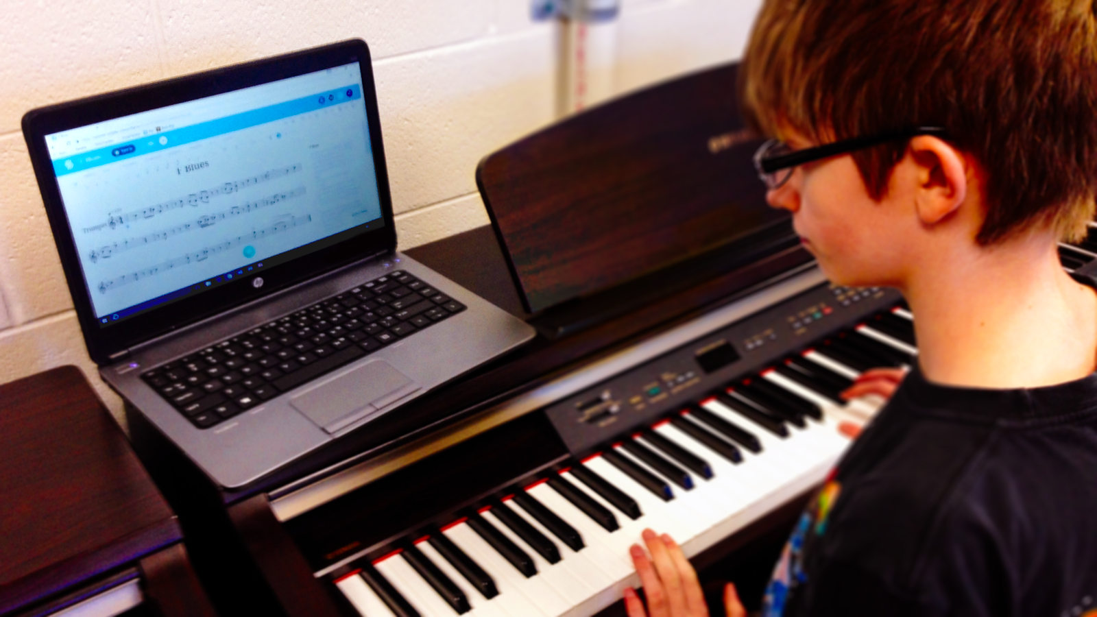 From collaboration between students to music composition
