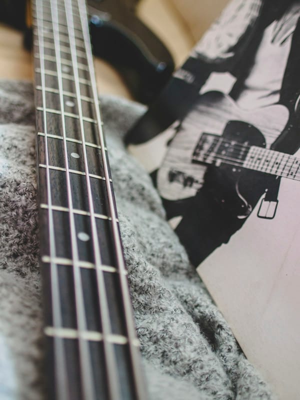 How to write tabs for bass in music notation software